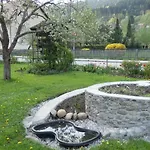 Kronenwirt אורחן