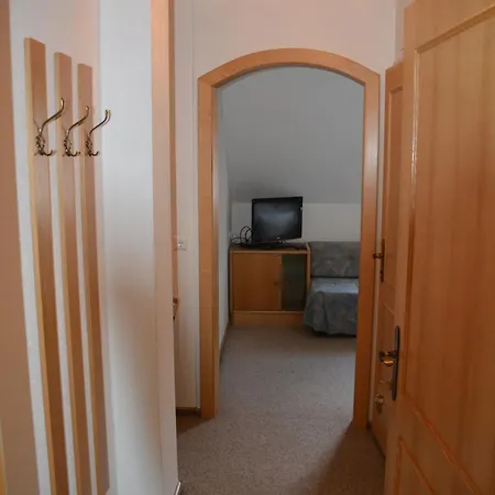 Han/Misafirhane Kronenwirt 3*